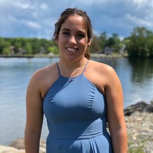 Meet your Posher, Lauren